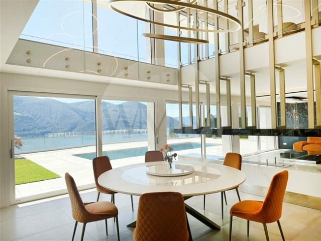 ULTRA LUXUS VILLA MIT UNÜBERSEHBAREM BLICK AUF DIE BRISSAGO INSELN