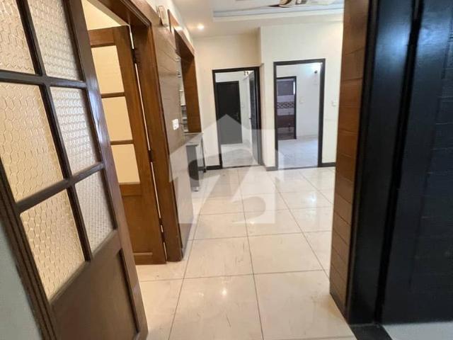 Ultra Luxurious 3 Bed DD Flat At King Tower For Sale