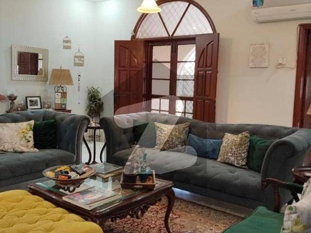 Ultra luxury 1000 yards corner bungalow for sale dha phase 6, karachi