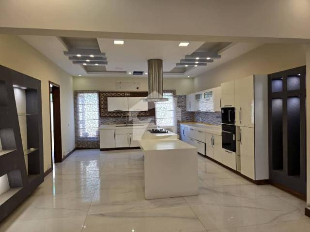 Ultra Luxury 1000 Yards Fully Renovated Bungalow For Rent In DHA Phase 6