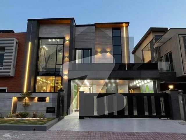 Ultra Luxury 10 Marla House for Sale | Double Height Lobby & Premium Finishing