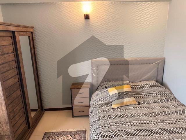 Ultra luxury fully furnished 3 bedroom sea facing apartment for rent eagle apartment, karachi clifton block 2