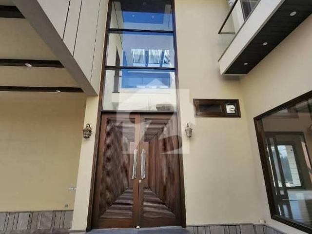 Ultra Luxury Owner Built 1,000 Square Yards Architect Designed Villa With Basement, Home Theater & Swimming Pool
