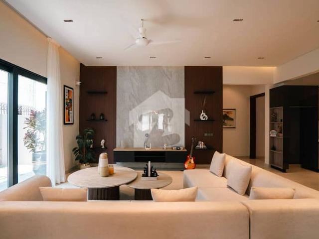 Ultra Luxury Sea Facing Villa With Private Pool | DHA Phase 8