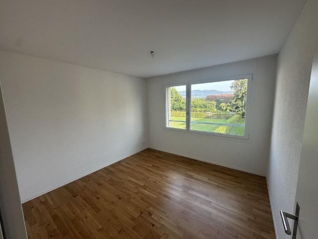 Ultra modern 4.5 ZW of 121m² on the 1st floor with lift