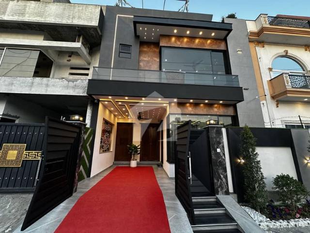 Ultra Modern 5 Marla Brand New Double Storey House Central Park Lahore