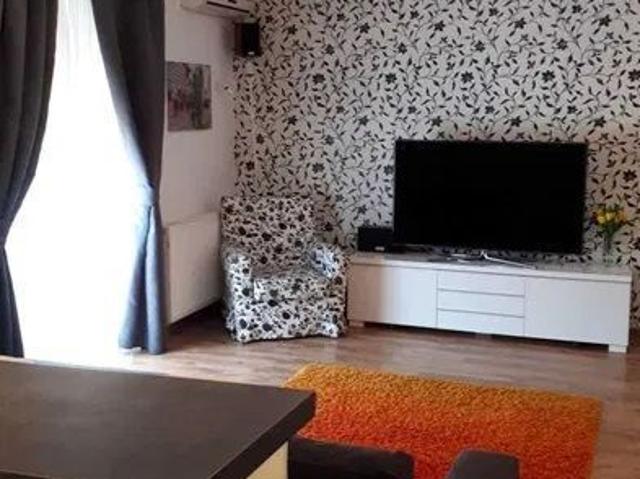 Ultrancetral Inchiriere apartament 4 camere Piata Trandafirilor