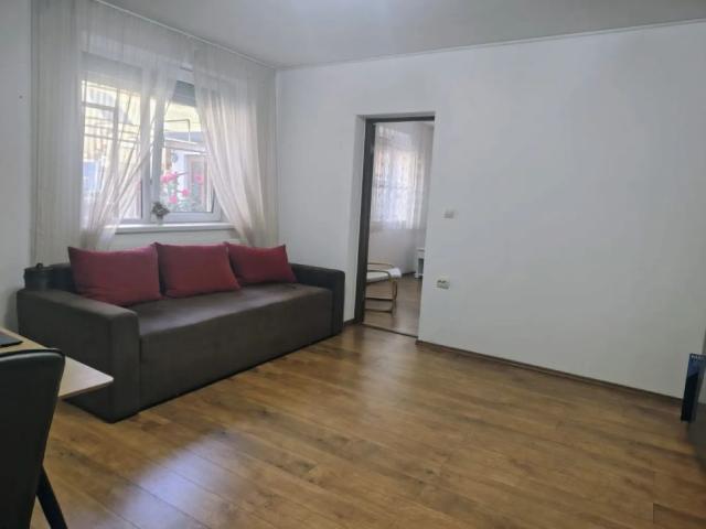 Ultracentral, 2 camere Oradea, 320 E/luna, neg. Comision 50%