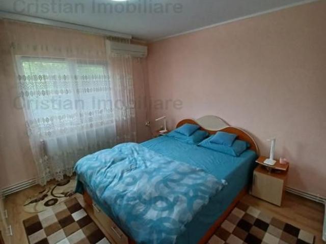 ULTRACENTRAL Ap 2 cam zona Calarasi 55mp Mobilat Utilat