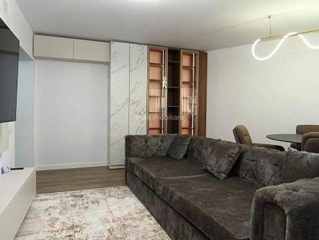 Ultracentral, Langa Primarie! Inchiriere apart premium 3 camere, Targoviste