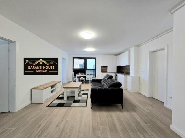 Ultracentral, prima inchiriere, apartament cu 3 camere, terasa