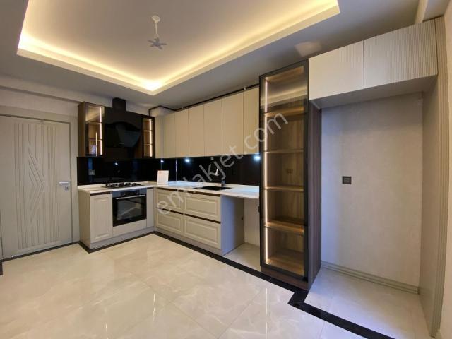 Uluğbey Mh Pera Palace'da Satılık Oturuma Hazır 3+1 Lüks Daire