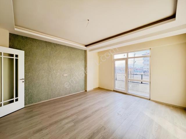 Uluğbeyin Değer Kazanan Bölgesinde Cadde Cepheli 3+1 Daire