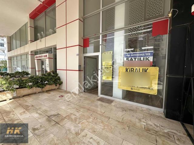 Uluç Mahallesinde Mega Sitesi'nde 155m² Kiralık Dükkan