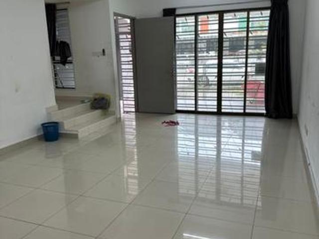 Ulu Tiram Bandar Tiram Double Storey Terrace House