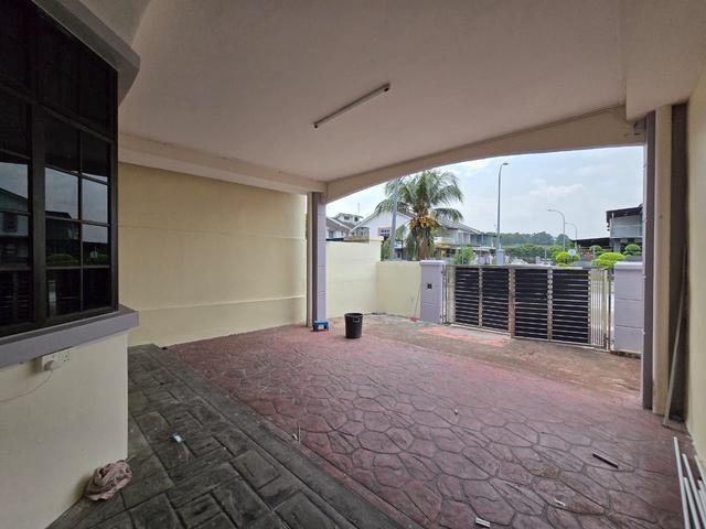 Ulu Tiram double storey house 4b3b Partial furnished