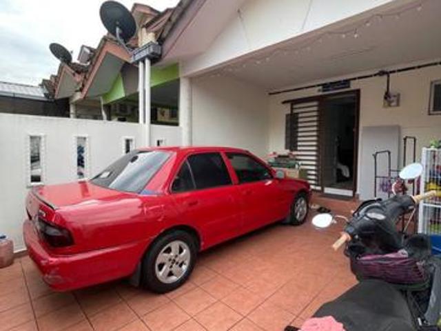 Ulu Tiram Non BumiBestari IndahRumah 2 TingkatExtended Kitchen