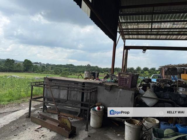ULU TIRAM NEW VILLAGE