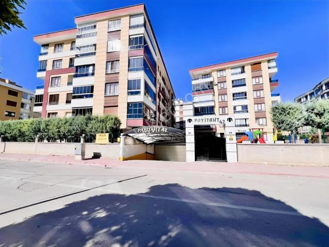 Ulubatlı Hasan'da Parka Cephe Site İçi 3+1 Arakat Satılık Daire