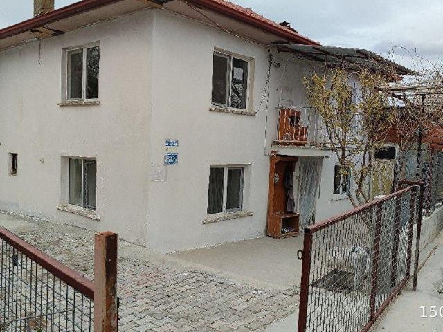 ULUBORLU 2 DÖNÜM KİRAZ BAHÇELİ 2 KATLI MÜSTAKİL EV VE KÜMES, DEPO, AHIR, İLE BESİHANE SATILIK