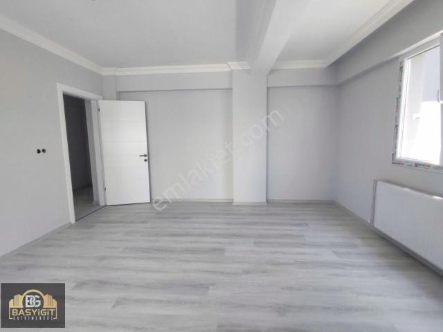 Ulucami Mah.2+1,97m2 Asansörlü,oturuma Hazır Satılık Sıfır Daire