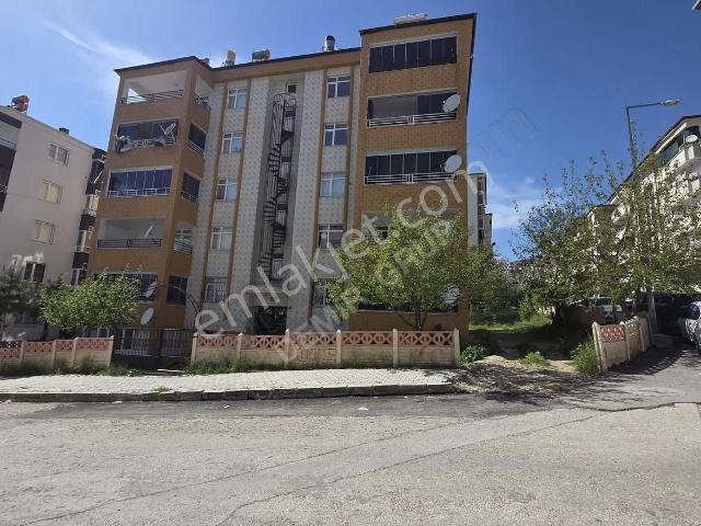 Ulukent'te Satılık 3+1 Daire, Net 145 M², Giriş Kat