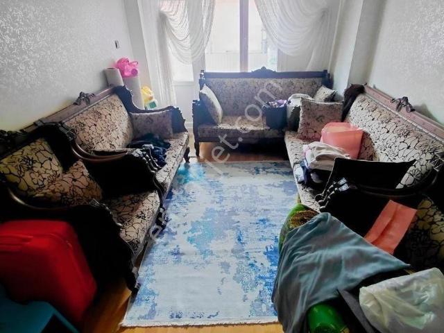 Uluönder Caddesi Arakat 4+1 Doğalgazlı Bakımlı Aydınlık Daire