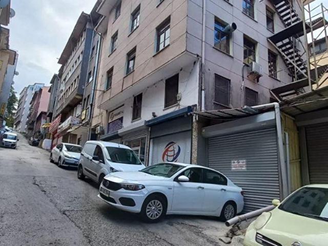 ULUS KONYA SOKAK ÜZERİNDE SATILIK BİNA