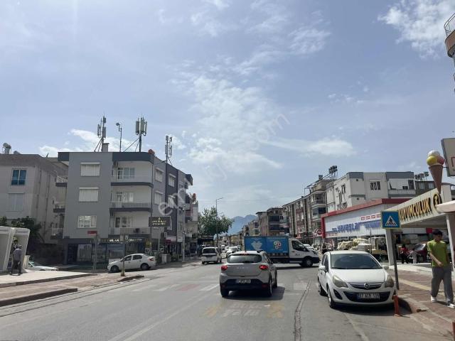 Ulusoy Caddesi Üzerinde 350m2 Devren Kiralık Köşe Dükkan