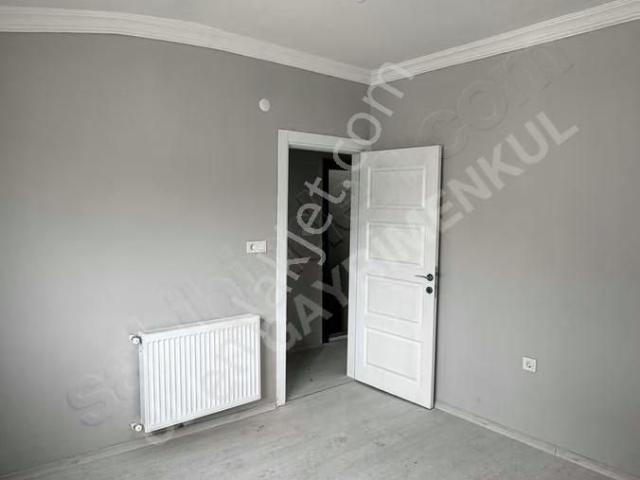 Ulustan Kocamustafapaşada Sıfır Tadilatlı 1+1 47m2 3.kat