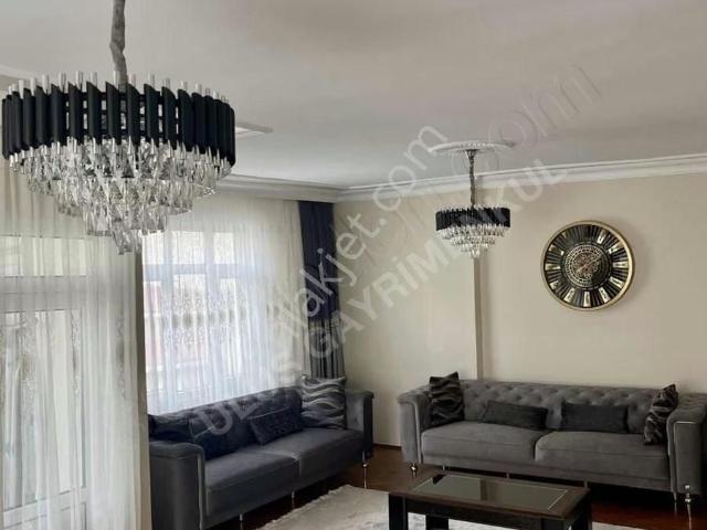 Ulus'tan 100.yıl'da Merkezi Konum 3+1 165m2 4.kat Satılık Daire
