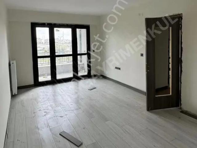 Ulus'tan 3.etap 2+1 82m2 5.kat Millet Bahçesi Cephe Kiralık