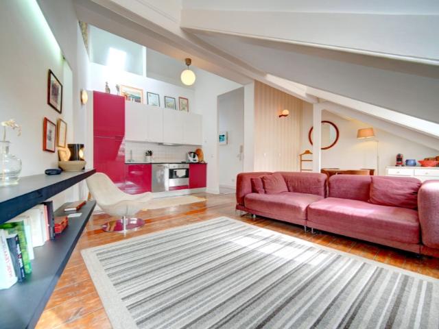 Um T1 penthouse excecional no coração de Lisboa com varanda DUIN