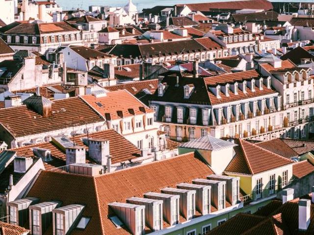 Um apartamento luxuoso e espaçoso de 67 m² com dois quartos. 67m² Lisbonne