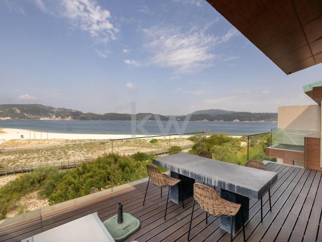 Apartamento T2 Duplex em Troia