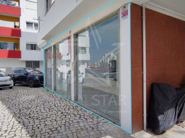 Um Espaço Raro no Avenal Onde a Visão se Transforma em Negócio