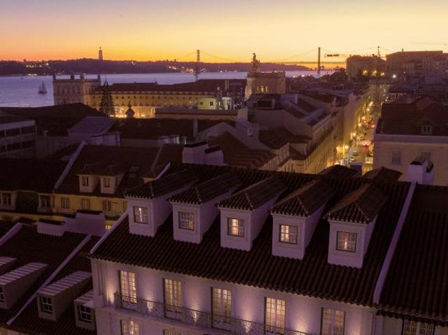Um moderno apartamento de 82 m² com dois quartos em um edifí. 82m² Lisbonne