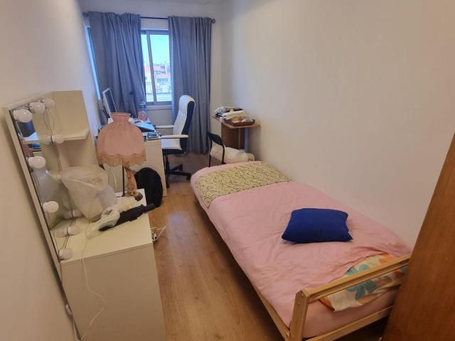Um quarto com vista para Lisboa — moderno, central e pronto a habitar