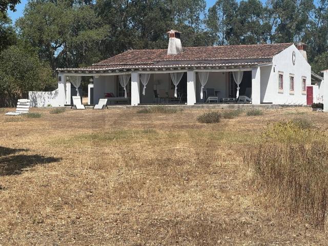 Um Refúgio Exclusivo e Sustentável com Vistas Deslumbrantes. 161m² São Vicente Do Paul