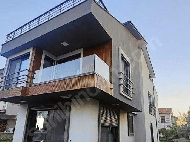 ÜMMETOĞLU'NDAN DİKİLİ MERKEZDE DENİZE 350 METRE 3+1