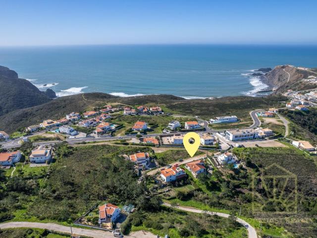 Uma oportunidade rara numa das zonas mais exclusivas do Alga. 276m² Aljezur