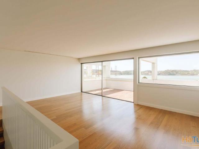 Uma moradia privada em Lisboa, desenhada para viver com espaço e sofisticação | 26084078237