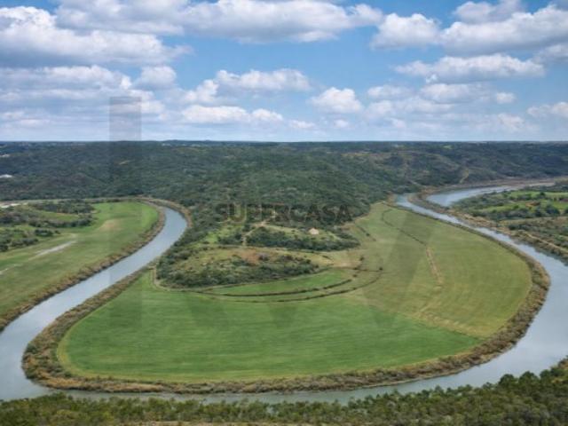 Uma propriedade ribeirinha no Sudoeste do Alentejo, Odemira