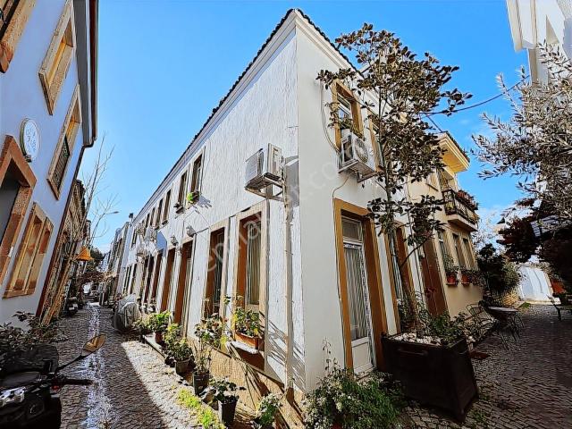 Umas Solutıon'dan Cunda Merkezde Komple Bina