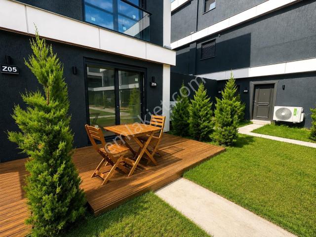 Umas Solutıon'dan Deniz Manzaralı Bahçe Katı 1+1 Daire