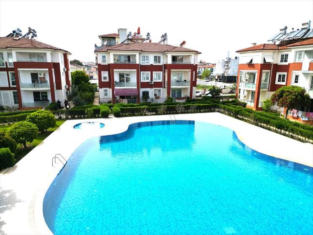 Umeblowany apartament 4 pok. z basenem i parkingiem