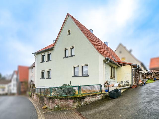 Umfangreich saniertes EFH mit Nebengebäude in Esselbach OT zvk Bj 1950, ca. 180m² Wfl