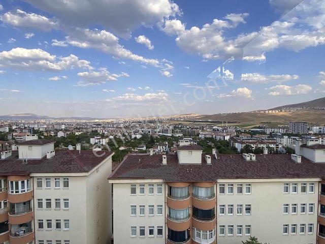 Ümit Emlak|a.paşa'da Teraslı Şehir Manzaralı Büyük 1+1 Kiralık