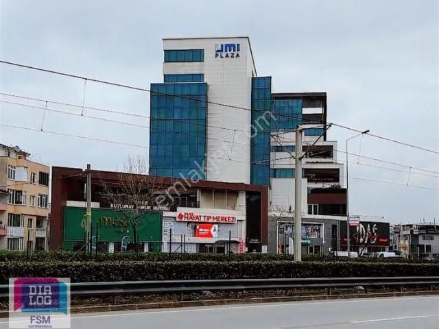 Umi Plazada Kiralık 2+1 Ofis