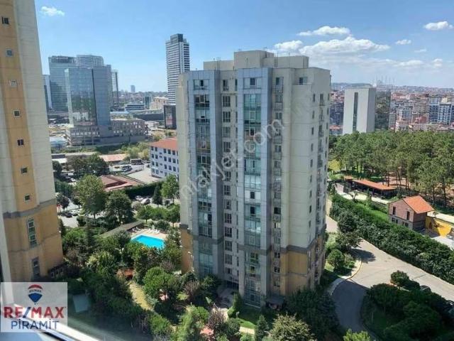 Ümranıye Dorapark Sıtesı'nde Şerefıyelı 3+1 Daıre. hesna Yılmaz